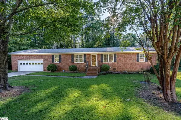 105 Vicksburg Court, Simpsonville, SC 29681