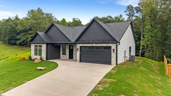 169 Lakeshore Drive, Chesnee, SC 29323