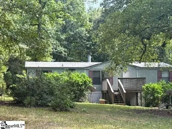 584 Leontine Mack Road, Saluda, SC 29138