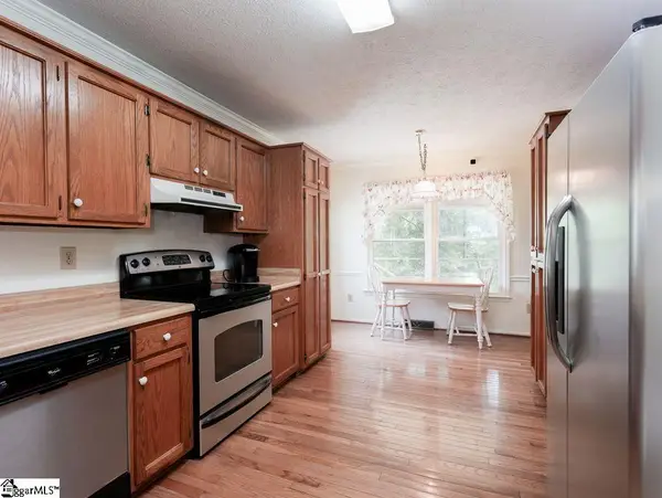 127 Lake Robinson Pointe, Greer, SC 29651