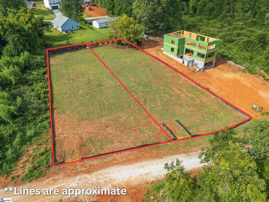 103 S Silver Lake Drive, Taylors, SC 29687 - #2