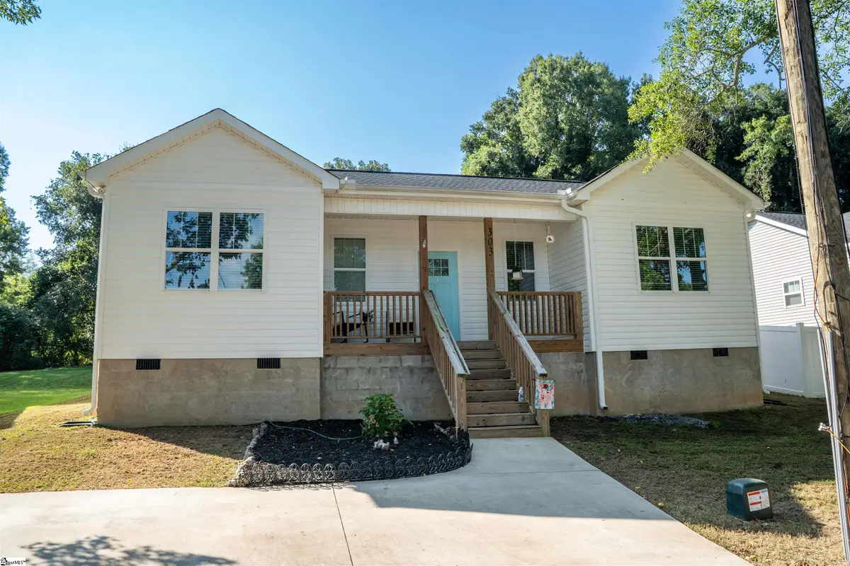 303 Saluda Street, Belton, SC 29627 - #1