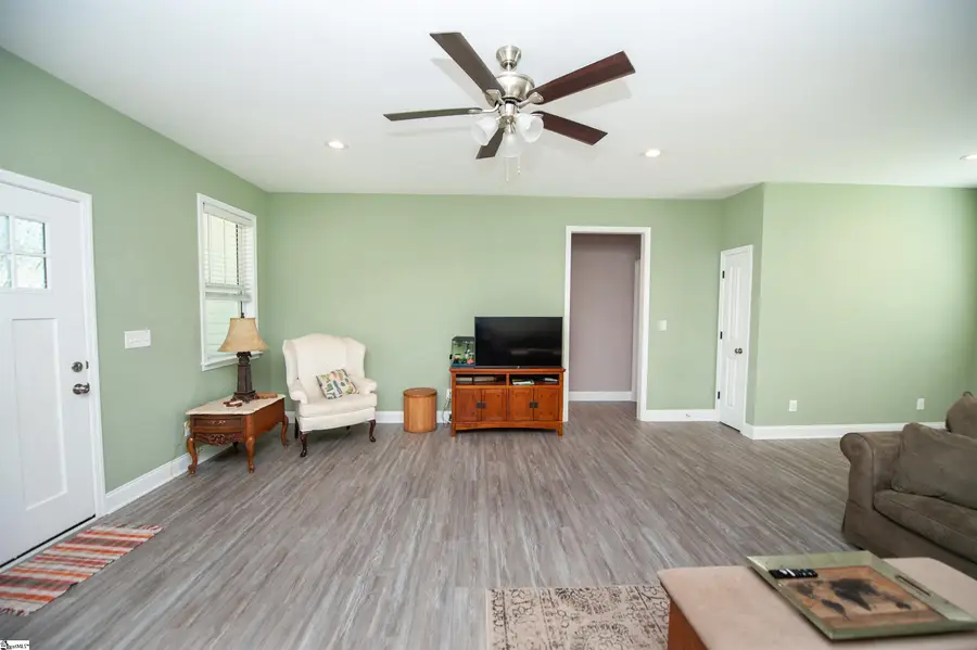 303 Saluda Street, Belton, SC 29627 - #3