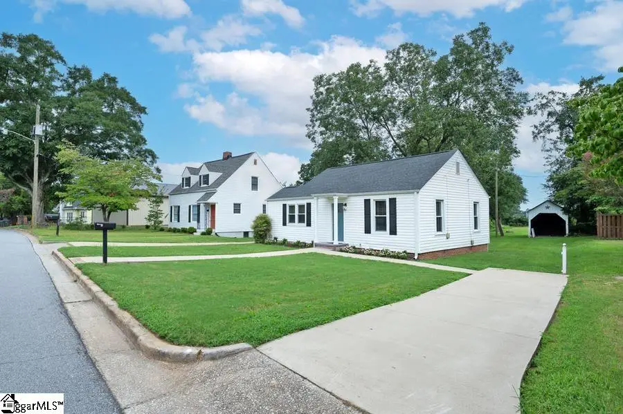 105 E Bearden Street, Greer, SC 29651 - #2