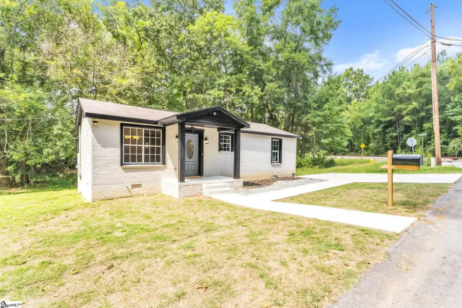 105 Oakland Heights, Laurens, SC 29360 - #2