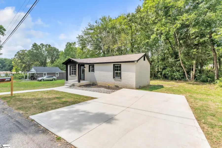 105 Oakland Heights, Laurens, SC 29360 - #3