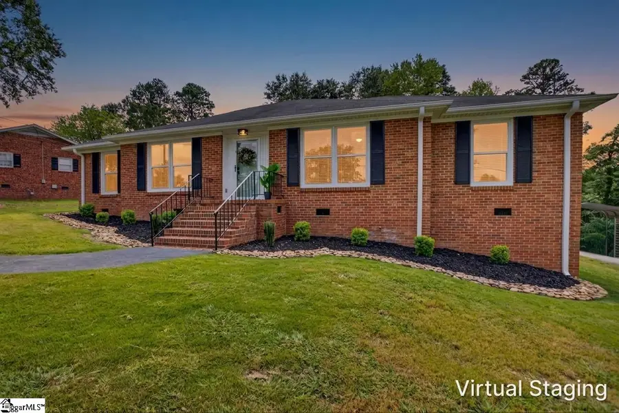 110 Churchill Avenue, Greer, SC 29651 - #2