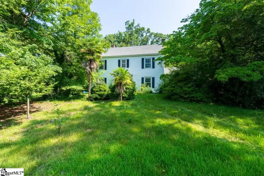 204 W Farley Avenue, Laurens, SC 29360 - #2