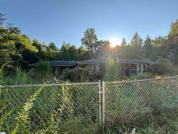 6032 Old Milton Road, Clinton, SC 29325