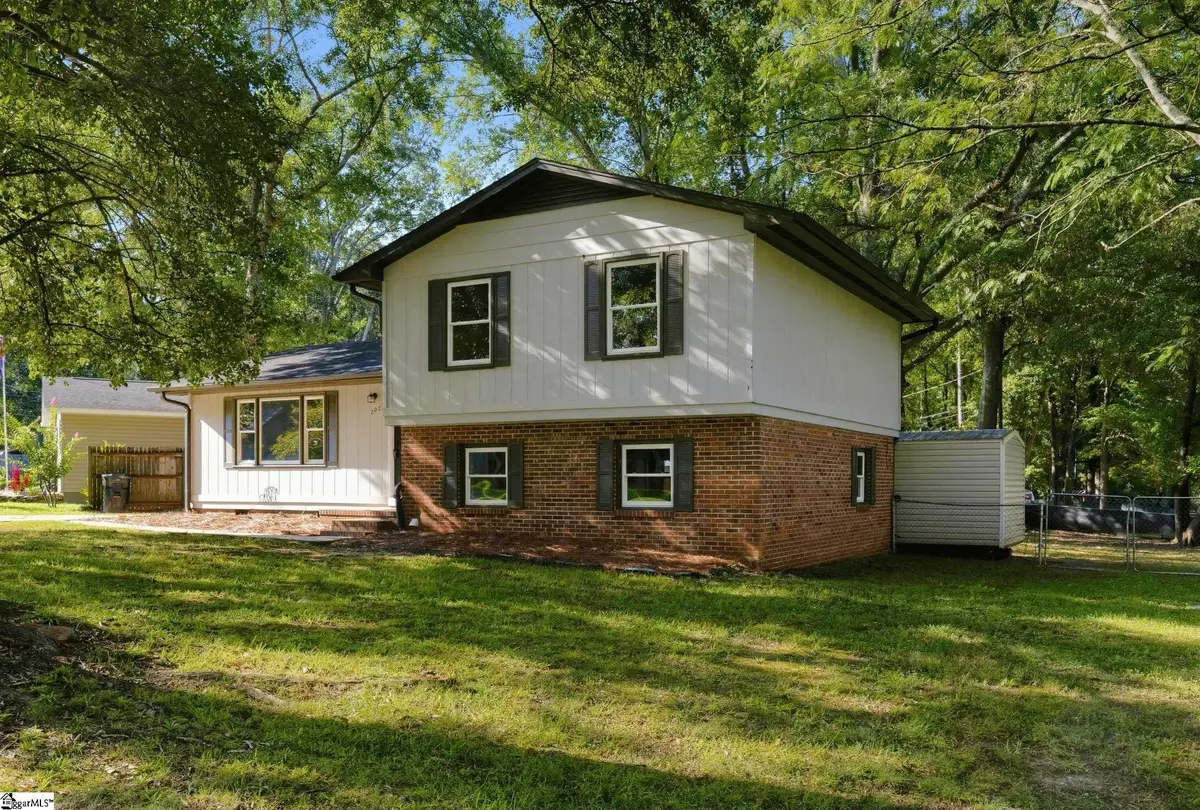 202 Vinewood Court, Simpsonville, SC 29680 - #1