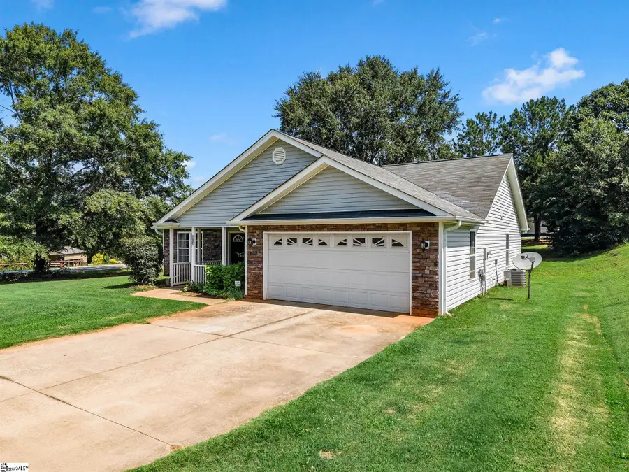 207 Gibbs Road, Wellford, SC 29385 - #2