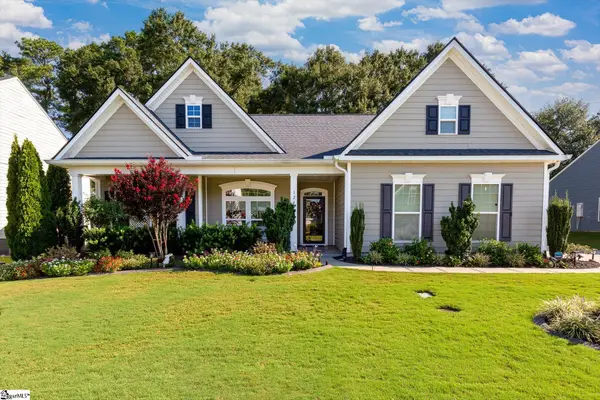 124 Village Vista Drive, Fountain Inn, SC 29644