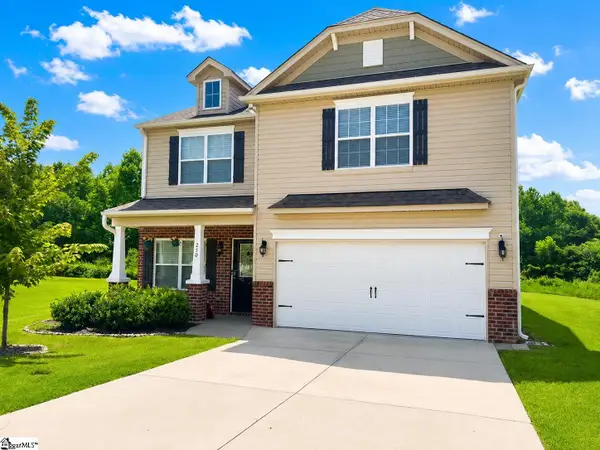 210 Addlestone Circle, Fountain Inn, SC 29644