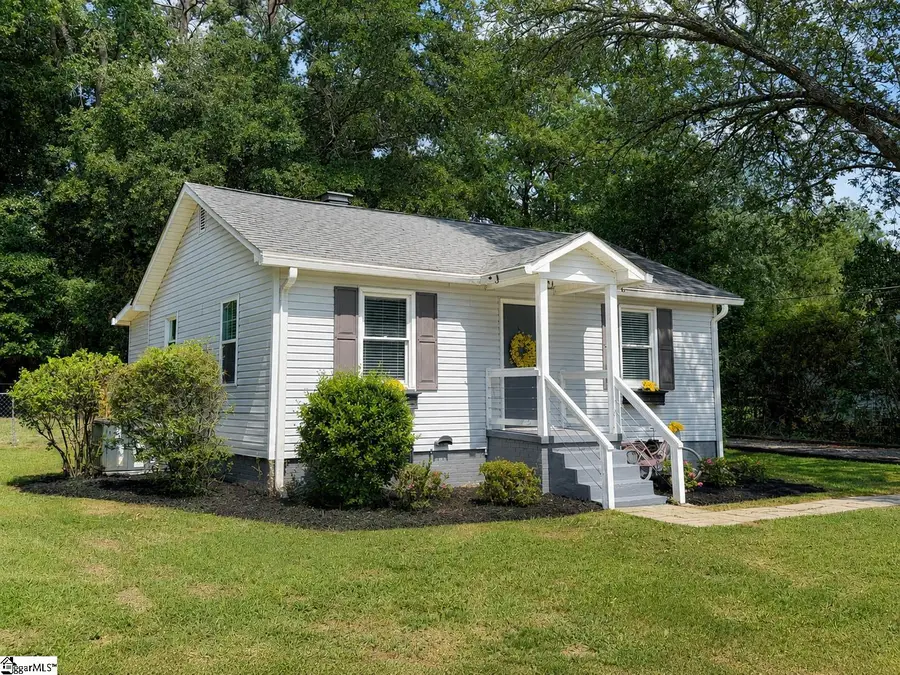 200 Carolina Avenue, Greer, SC 29650 - #3