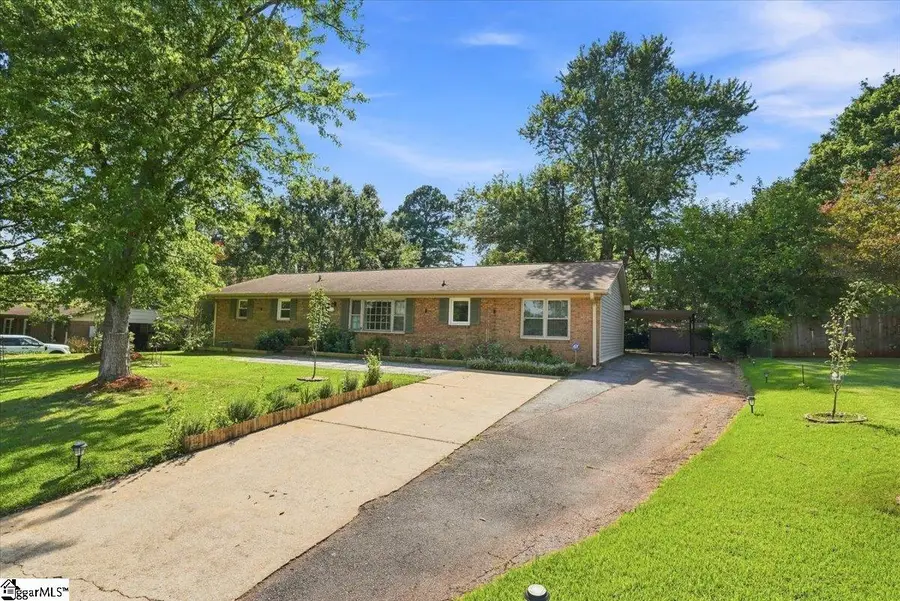 223 Ferndale Drive, Boiling Springs, SC 29316 - #2