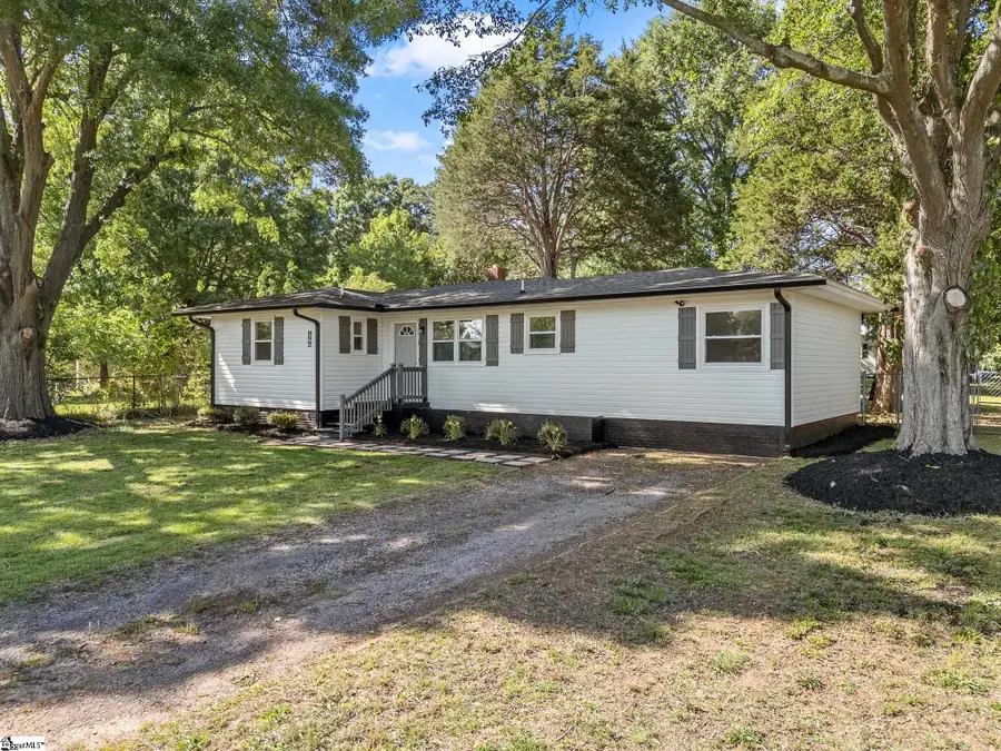 255 Hazelwood Avenue, Spartanburg, SC 29302 - #2