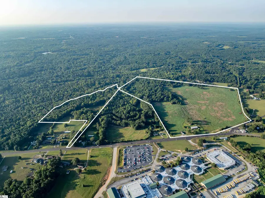 5175 W 76 Highway, Laurens, SC 29630 - #2