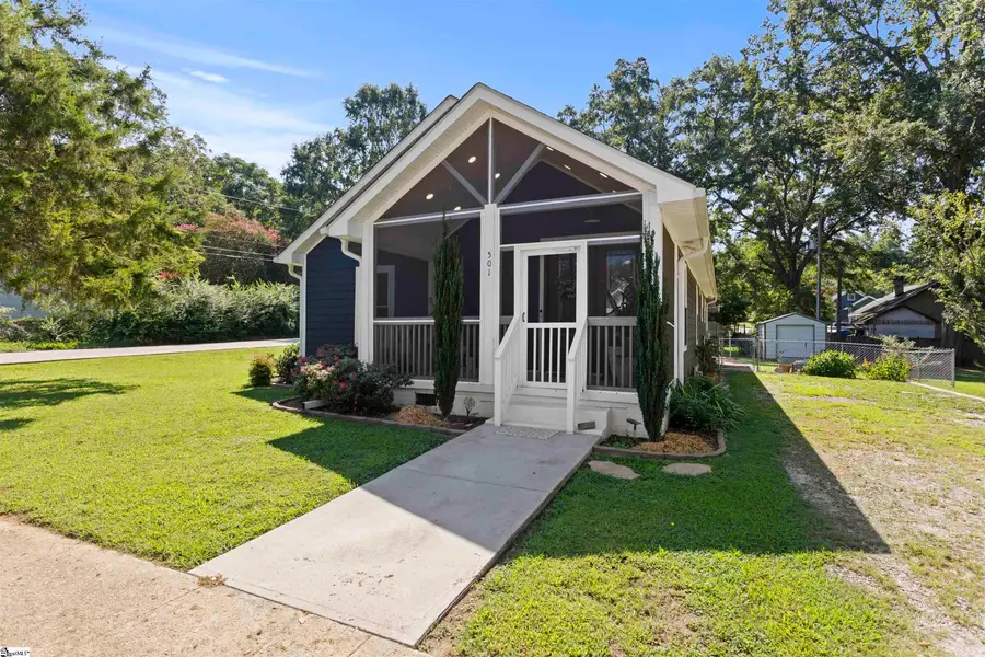 501 W Curtis Street, Simpsonville, SC 29681 - #2