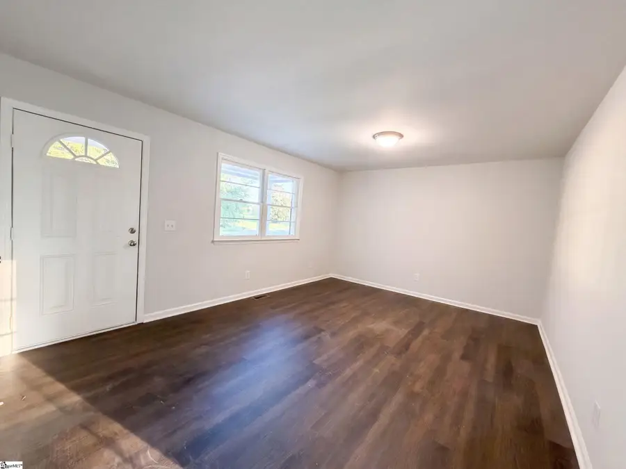 28 11th Street, Greer, SC 29651 - #3