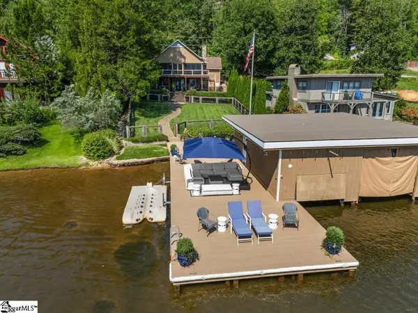 1522 W Lakeshore Drive, Landrum, SC 29356