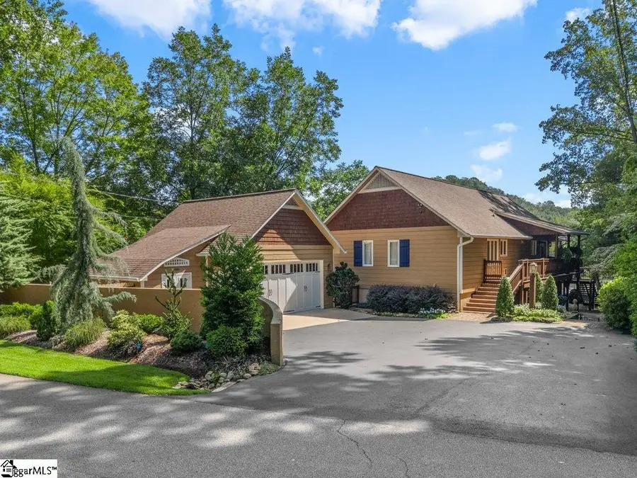 1522 W Lakeshore Drive, Landrum, SC 29356 - #2