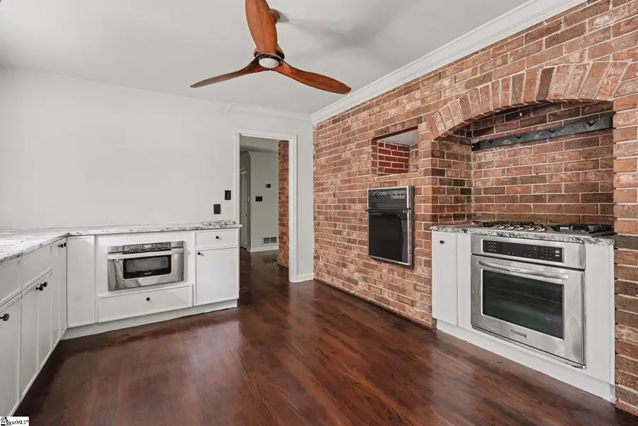 210 Lakeview Drive, Seneca, SC 29672 - #3