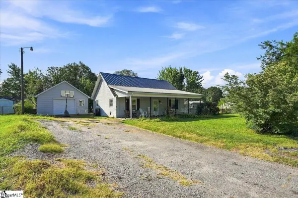 1051 Ezell Road, Chesnee, SC 29323