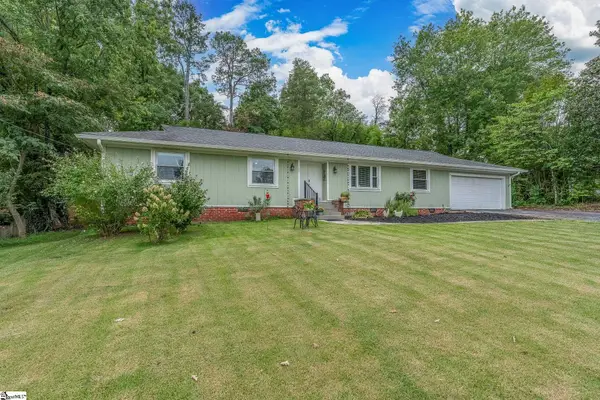 102 Ravensworth Road, Taylors, SC 29687