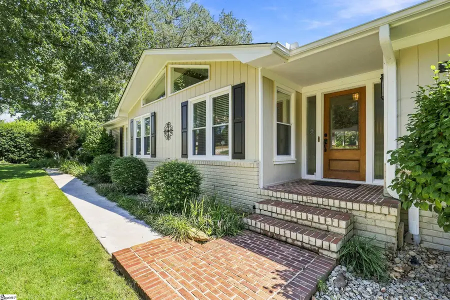 110 Stonehedge Drive, Greenville, SC 29615 - #2
