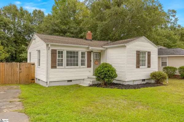 17 Cardinal Drive, Taylors, SC 29687