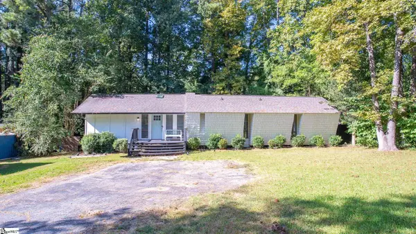111 Oakdale Drive, Greenwood, SC 29649
