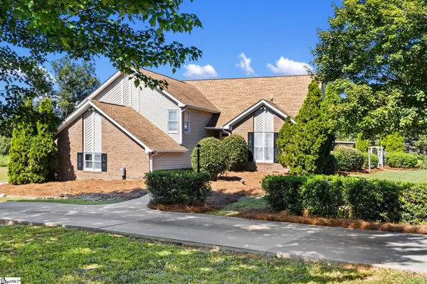 102 Chestnut Hill, Laurens, SC 29360