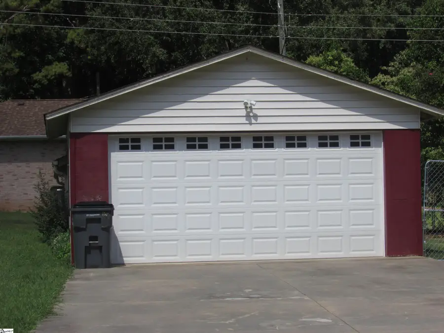 111 Forest Drive, Laurens, SC 29360 - #2