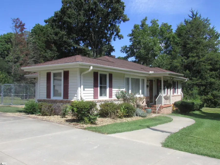 111 Forest Drive, Laurens, SC 29360 - #3