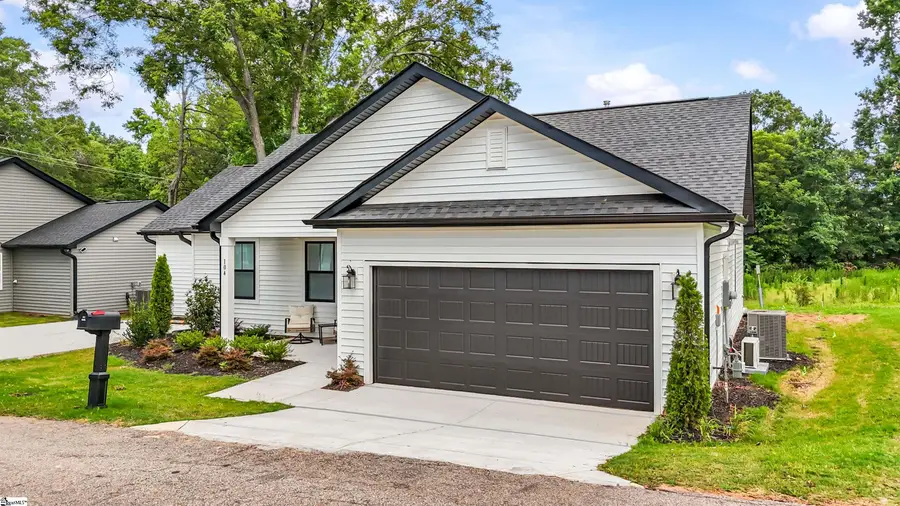 104 Cox Street, Simpsonville, SC 29681 - #2