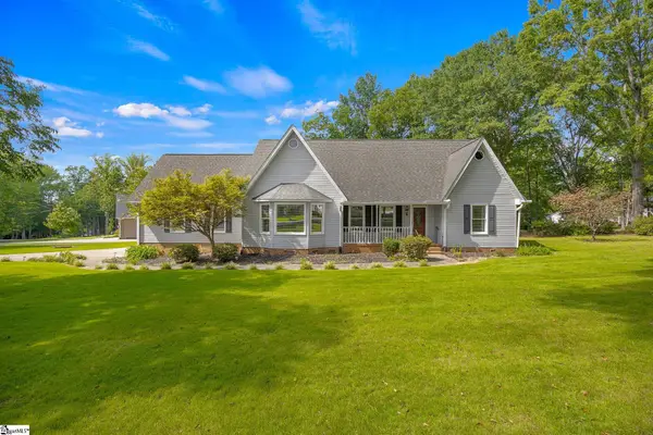 200 Wren Way, Simpsonville, SC 29681