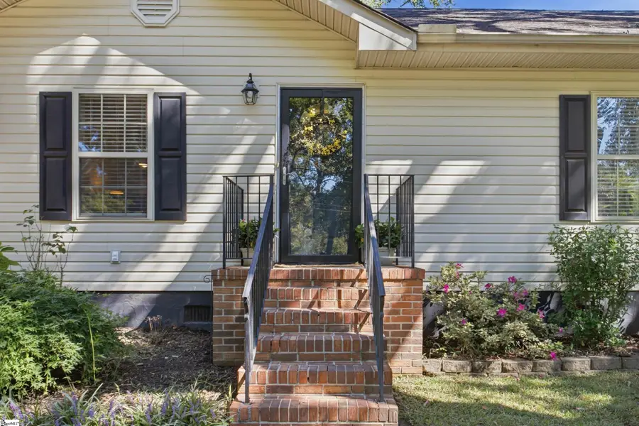 216 Helen Street, Simpsonville, SC 28681 - #2