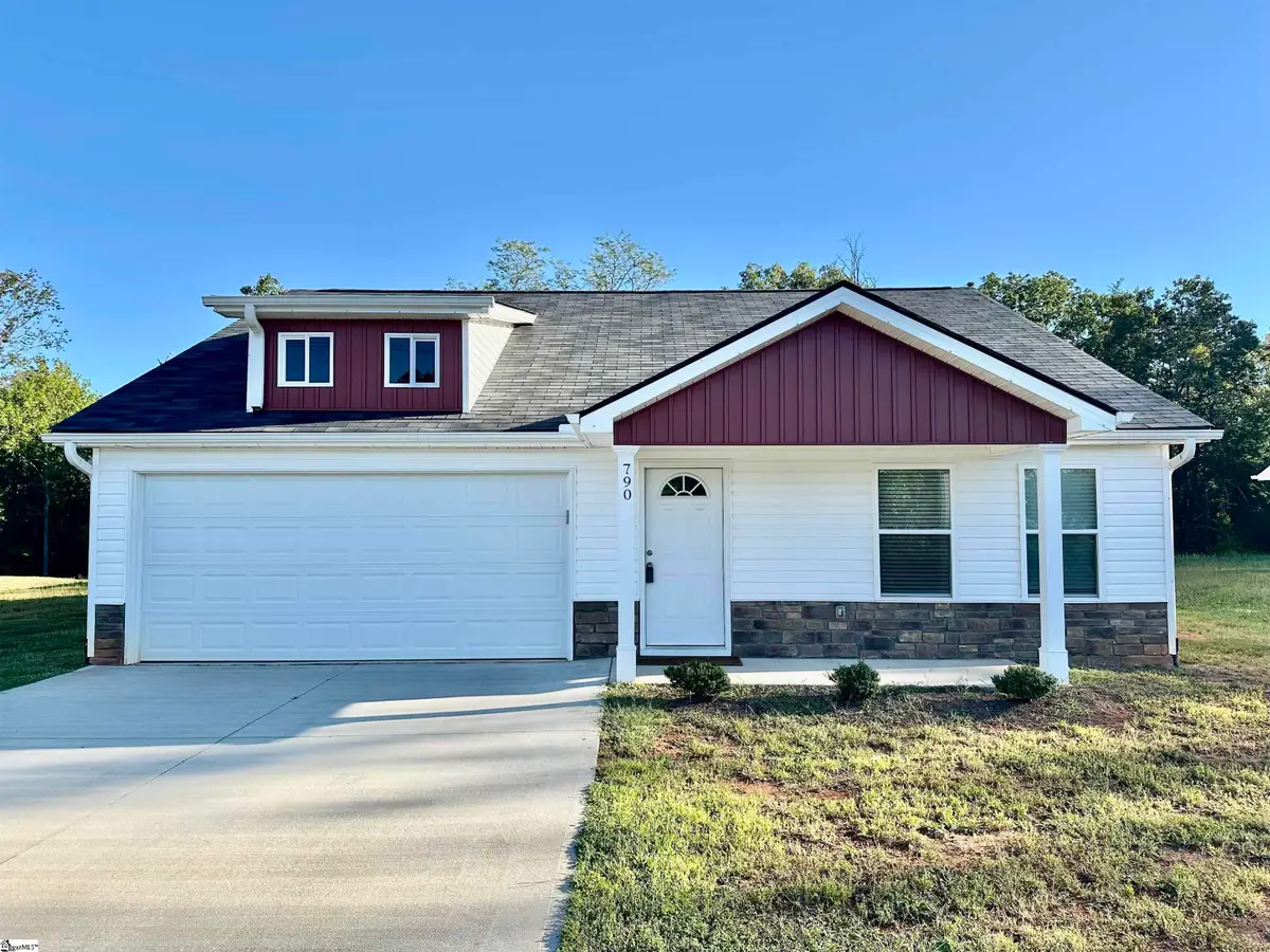 790 N Trade Ave Extension, Landrum, SC 29356 - #1