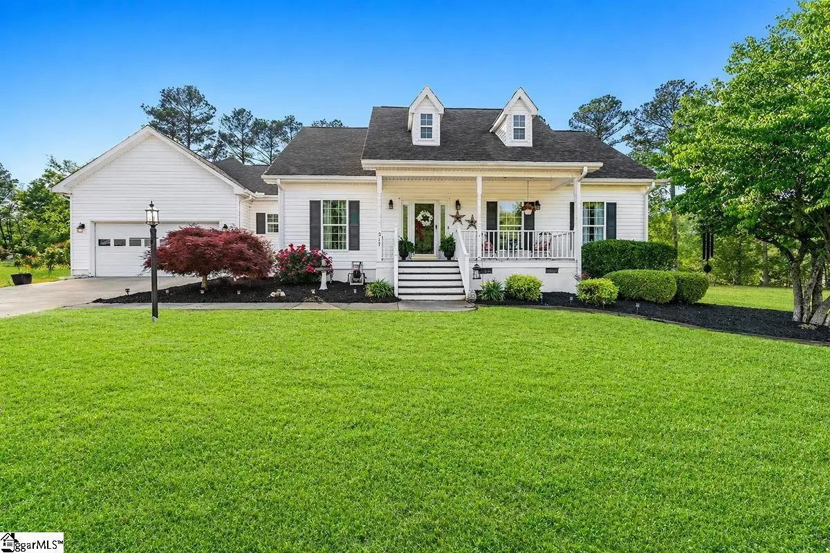 317 Green Oaks Rd, Greenwood, SC 29649 - #1