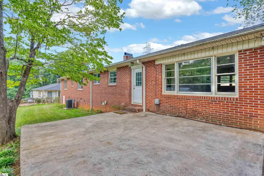 126 Holly Drive, Spartanburg, SC 29301 - #3