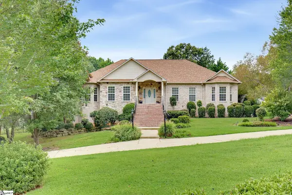 301 Glen Meadows Drive, Simpsonville, SC 29680