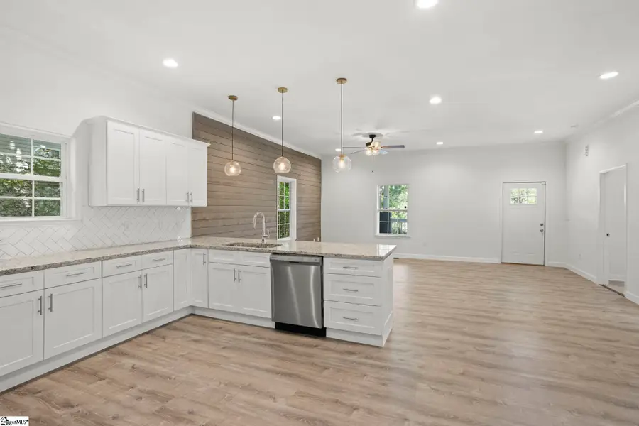 44 4th Avenue, Greenville, SC 29611 - #3