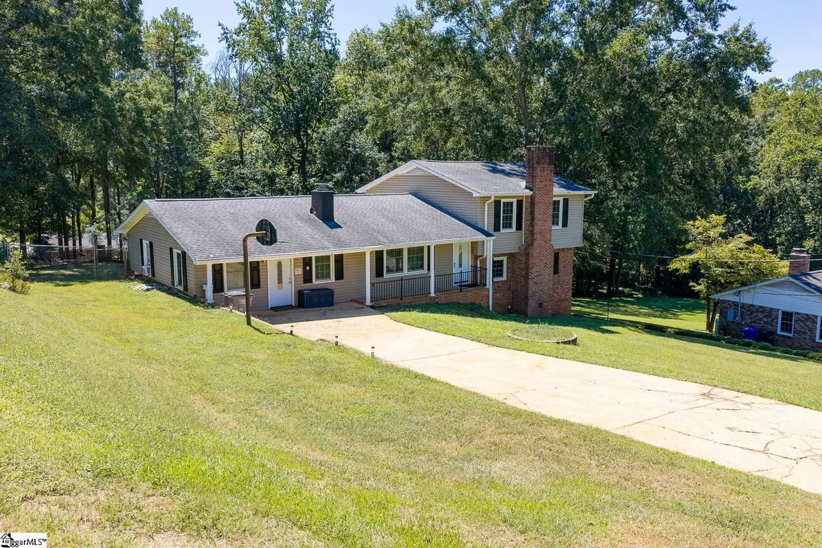 201 Knollview Drive, Greenville, SC 29611 - #1