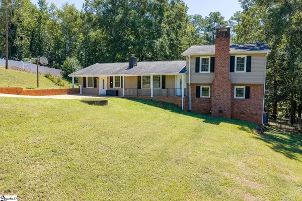 201 Knollview Drive, Greenville, SC 29611