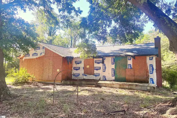 7815 W 76 Highway, Laurens, SC 29360