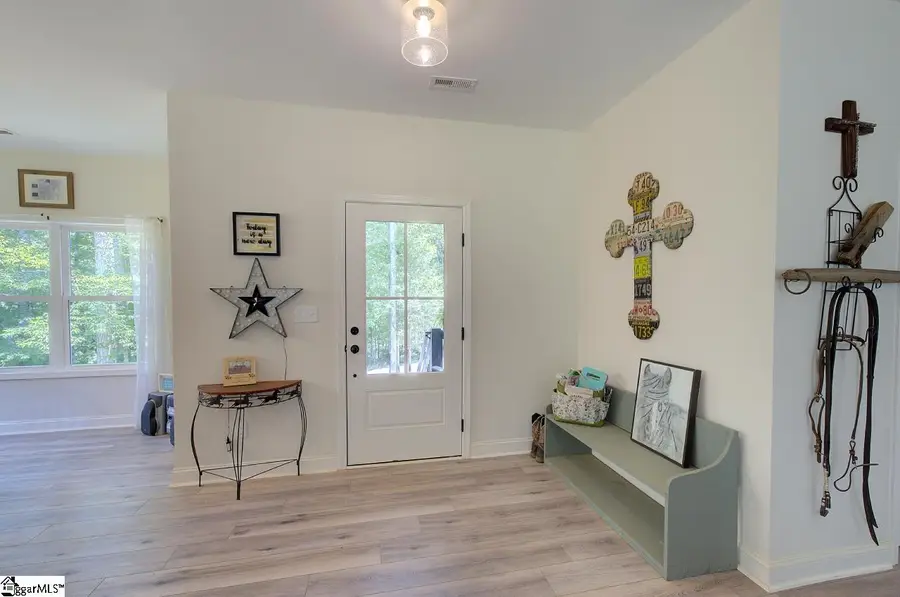 54 Lakeview Road, Fountain Inn, SC 29644 - #3