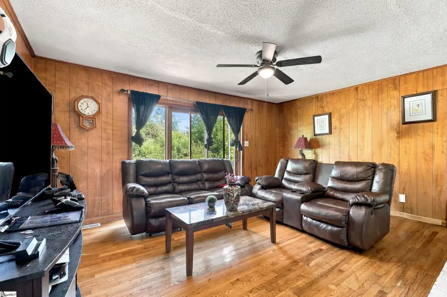 118 Kensington Drive, Spartanburg, SC 29306 - #2