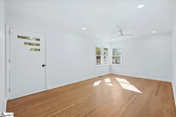 218 Elaine Avenue, Taylors, SC 29687