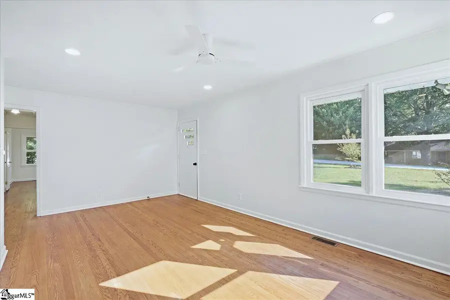 218 Elaine Avenue, Taylors, SC 29687 - #2