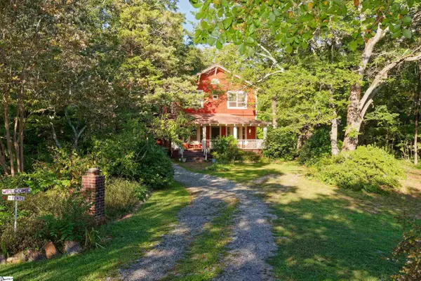 700 N Trade (b) Avenue, Landrum, SC 29536
